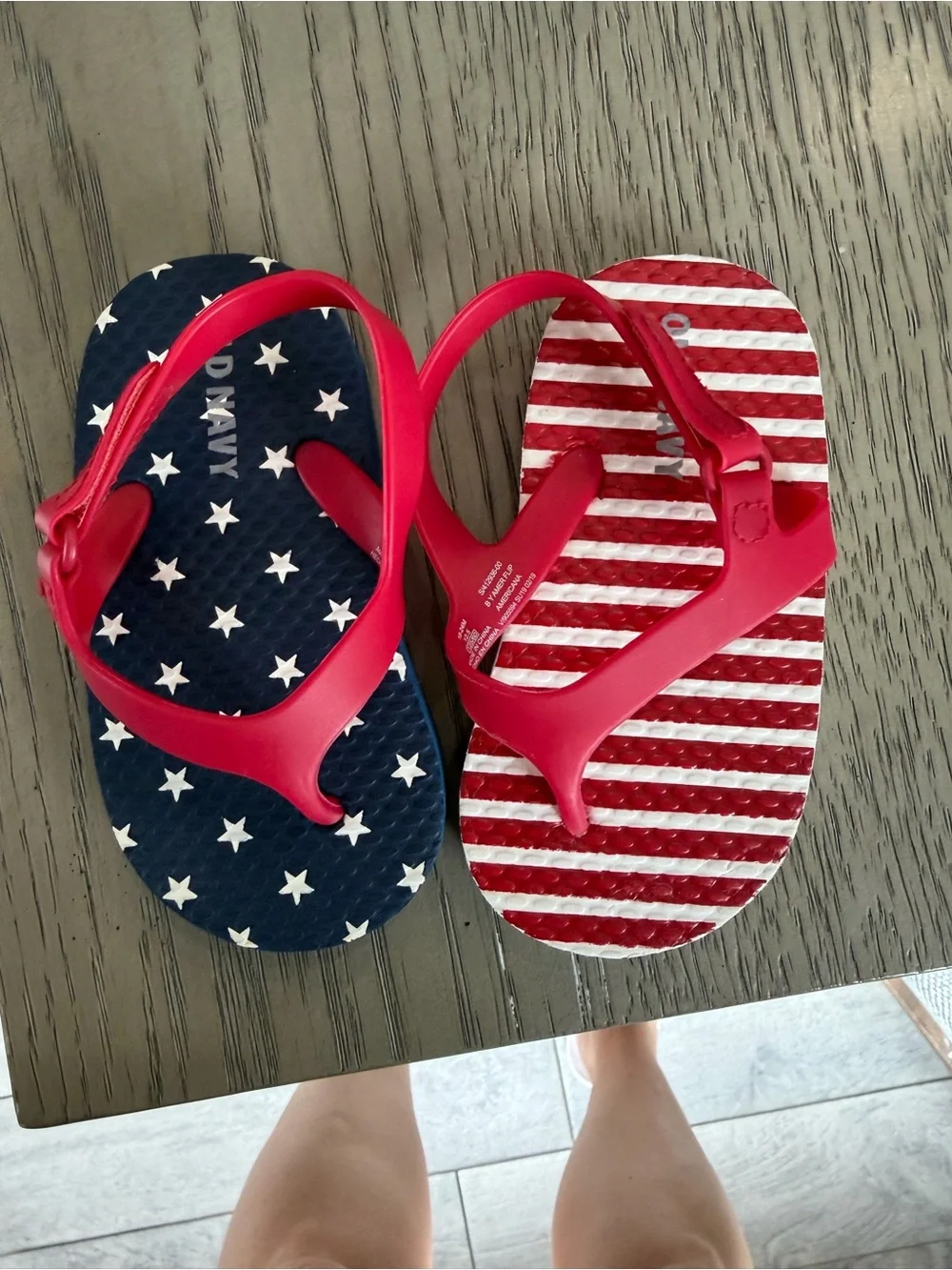 Old Navy Red & Navy Stars and Stripes Toddler Flip Flops